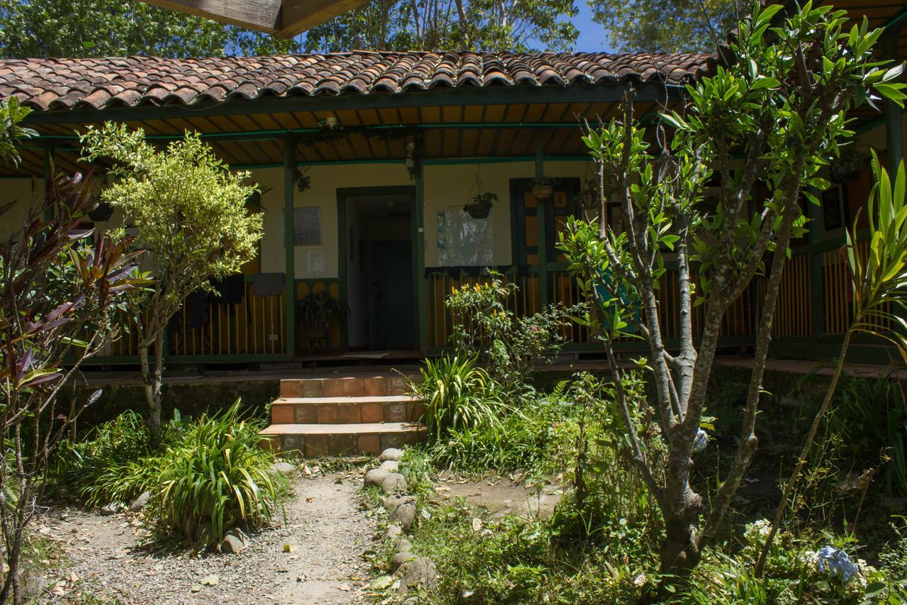 The Plantation House Travellers Hostel Саленто Екстер'єр фото